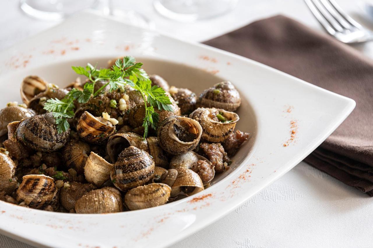 Logis Hotel & Restaurant Le Pardaillan Gondrin 외부 사진