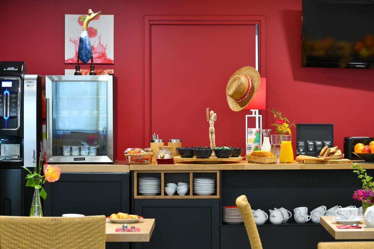 Logis Hotel & Restaurant Le Pardaillan Gondrin 외부 사진