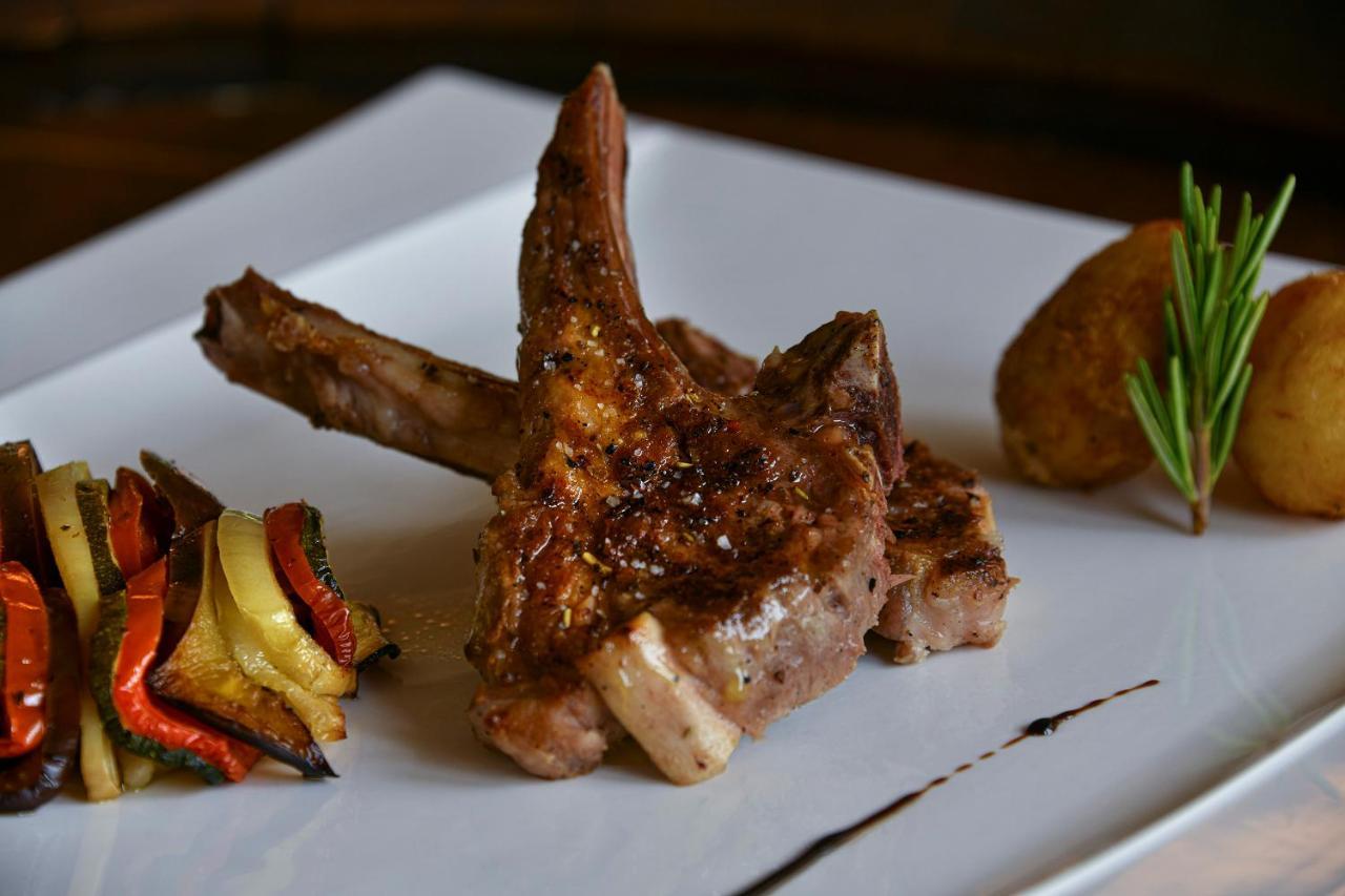 Logis Hotel & Restaurant Le Pardaillan Gondrin 외부 사진